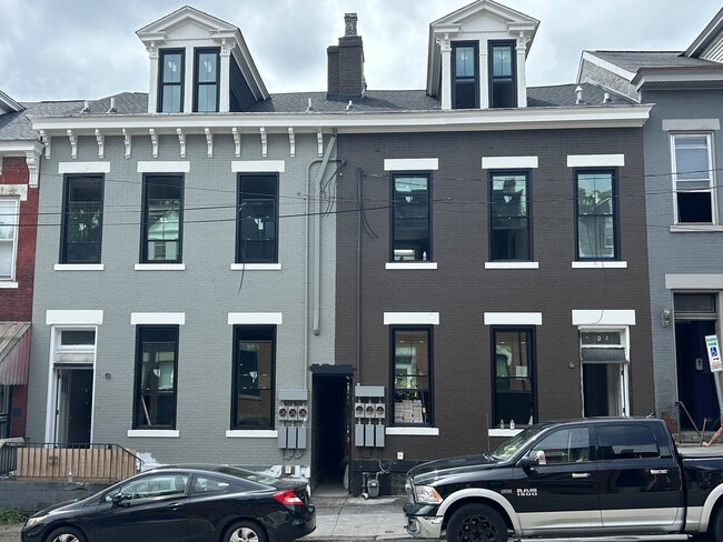 Building Photo - 2018 Forbes Ave