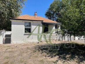 Building Photo - 1702 Van Buren St