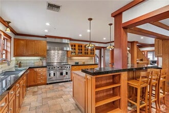 Building Photo - 345 N Alta Vista Ave