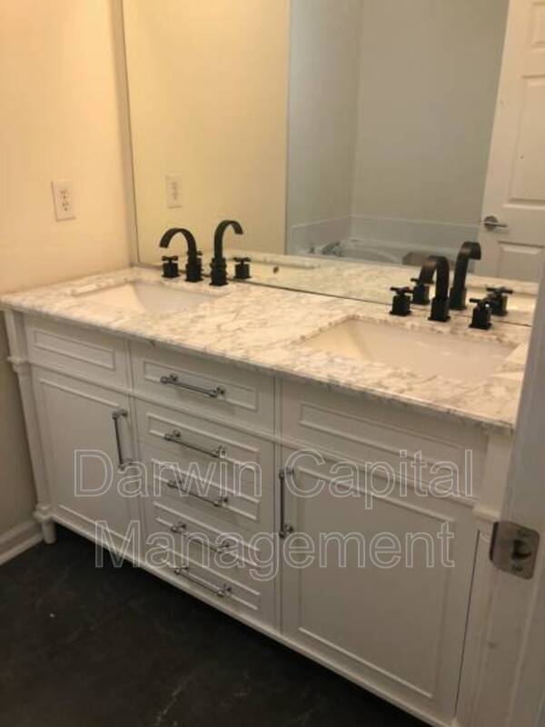 Foto del edificio - 149 Rittenhouse Dr