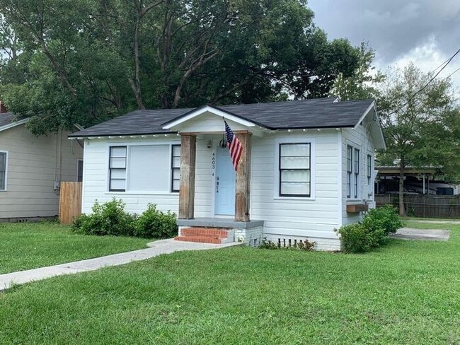 Charming 3 Bed/2 Bath Home in Murray Hill! - Charming 3 Bed/2 Bath Home in Murray Hill!