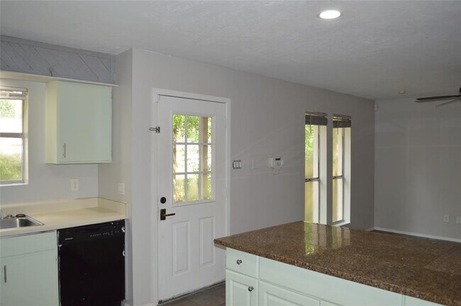 Foto del edificio - 106 E Wavy Oak Cir