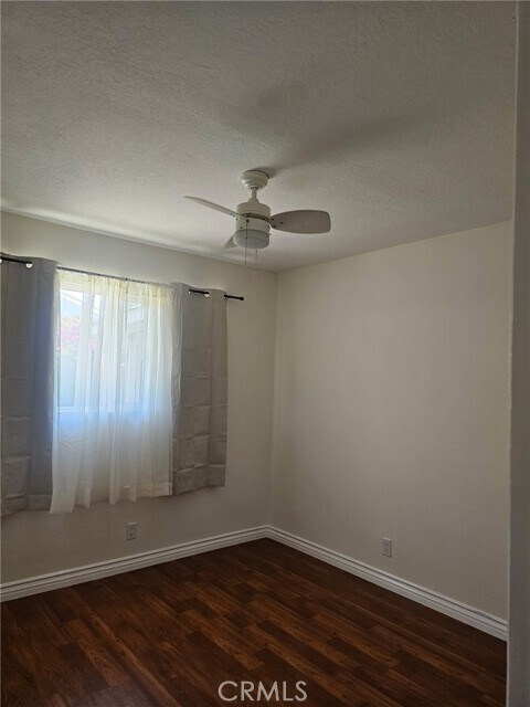 Foto del edificio - 1122 Whitcomb Ave