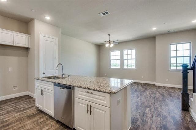 Foto del edificio - 4163 Kearsage Dr