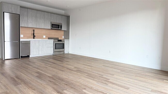 Building Photo - 4315 S Congress Ave