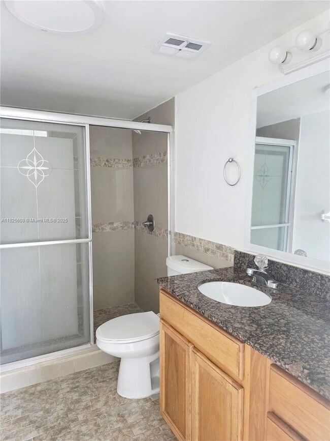 Foto del edificio - 1302 NE 191st St