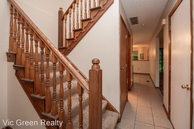 Building Photo - 2 br, 2.5 bath House - 718 Hidden Valley Ct