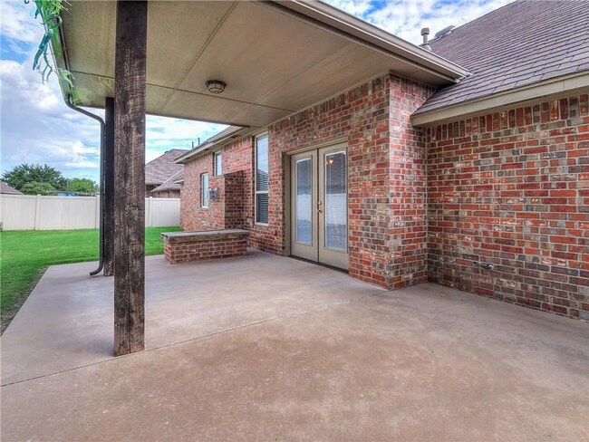 Foto del edificio - Gorgeous 3 bed, 2 bath home in NW OKC/Edmo...