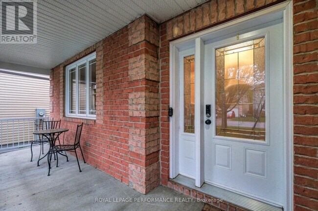 Building Photo - 112 Olde Towne Ave