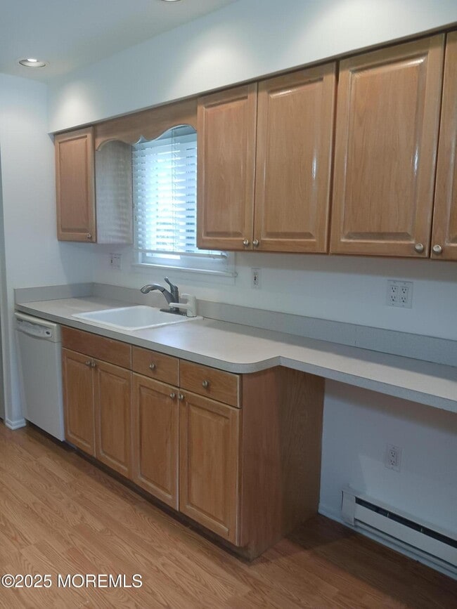 Building Photo - 176 Amberly Dr