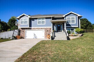 Building Photo - 205 Starlight Ln