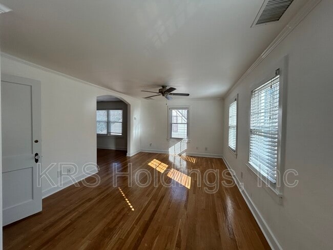 Foto del edificio - 35 Westover Rd