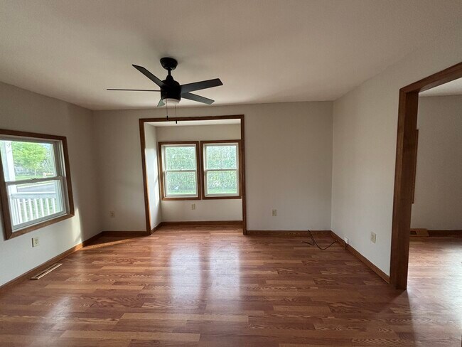 Foto del edificio - 58 Riverview Ave