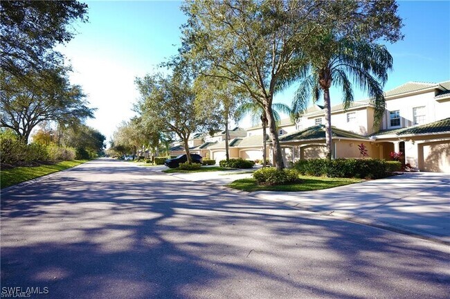 Building Photo - 3505 Laurelgreens Ln S