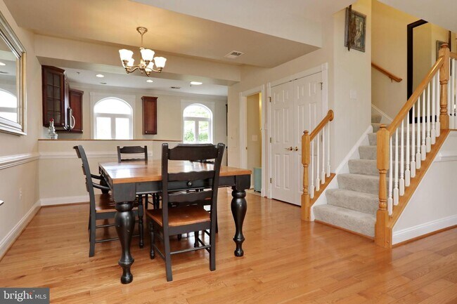 Foto del edificio - 305 Centennial St