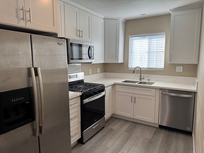 Building Photo - 2737 Blakeman Ave