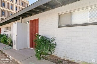 Building Photo - 1919 W Berridge Ln