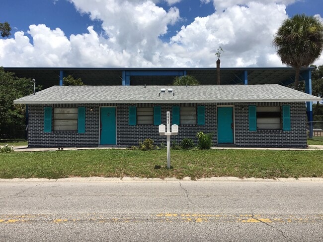 Front - 8603 N 12th St