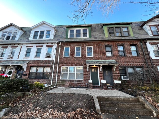 Photo - 101-13 Ascan Ave Townhome