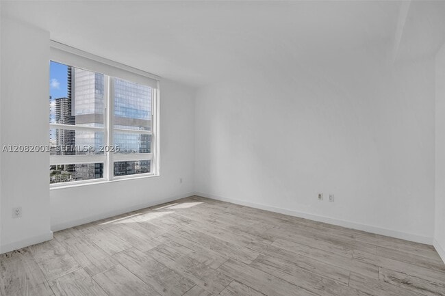 Building Photo - 951 Brickell Ave