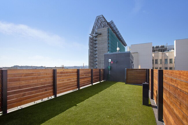 Foto del edificio - 1075 Market St