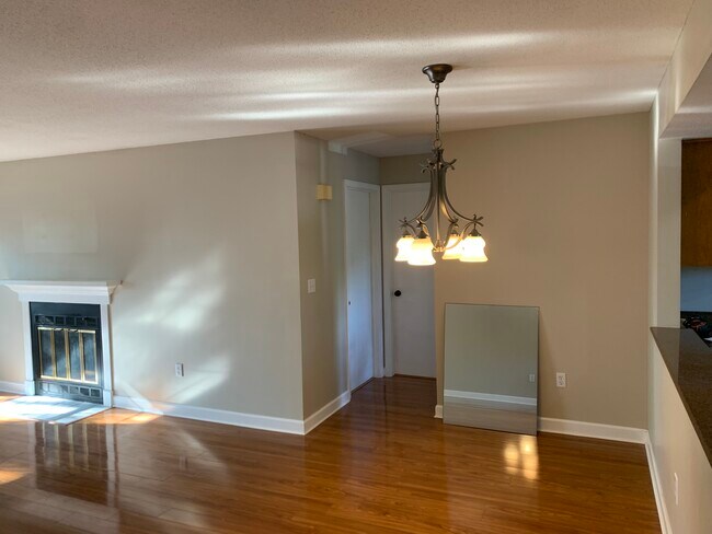 Foto del edificio - 1309 Sunfield Dr