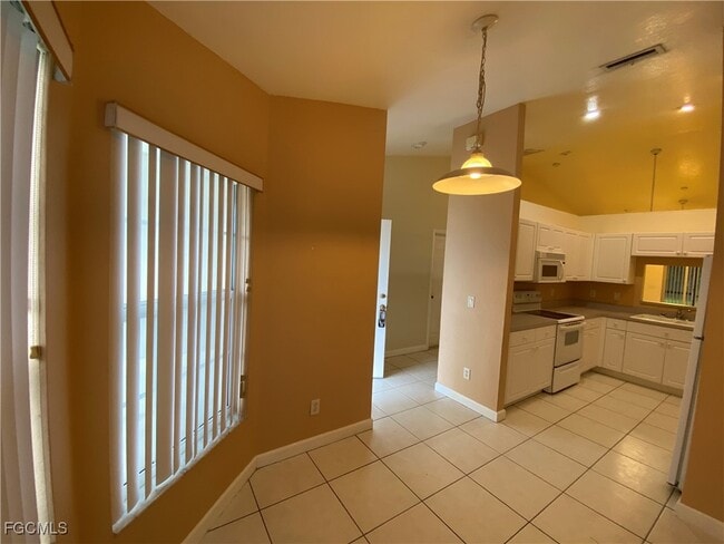 Foto del edificio - 909 SE 14th St