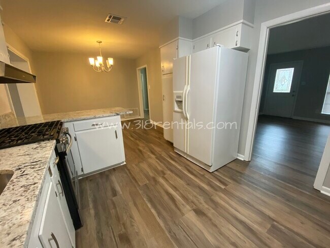 Foto del edificio - 2832 Lynda Ln