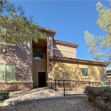 Building Photo - 6868 Sky Pointe Dr