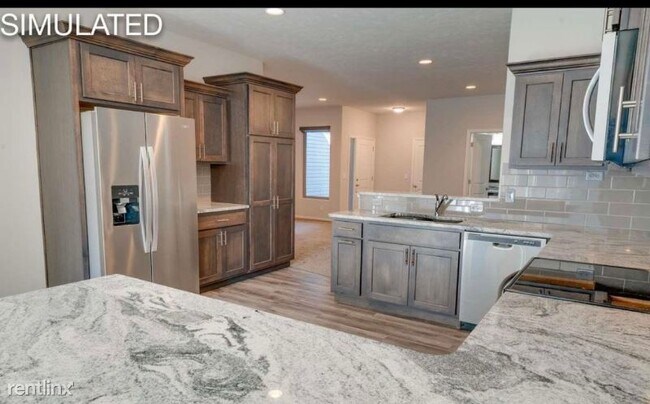 Building Photo - 9870 Del Rio Dr
