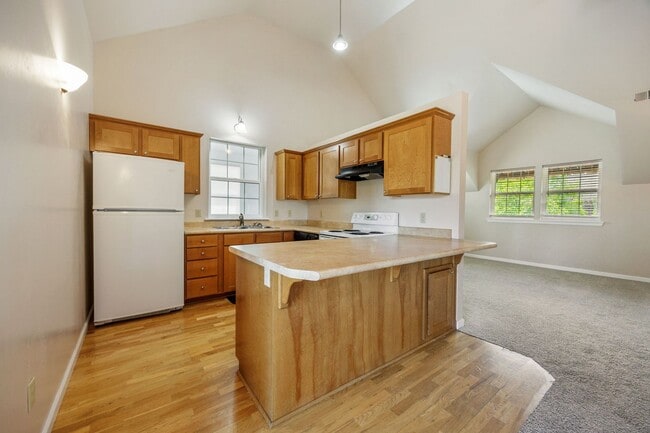 Building Photo - Peaceful 2-bedroom 1-bath Cottage with Deck, Privacy, and Scenic Views! $200 Utility fee pays for...