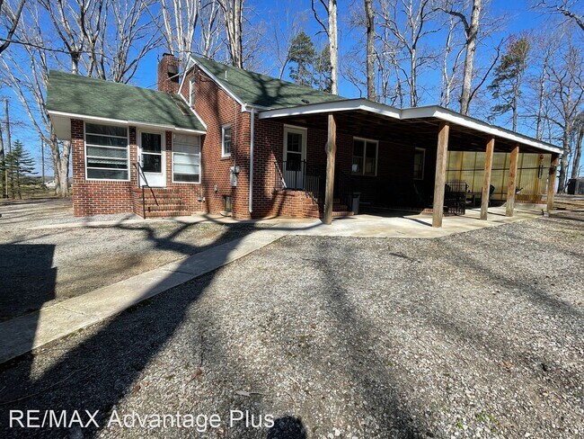 Foto del edificio - 2 br, 1 bath House - 3307 Farmville Road
