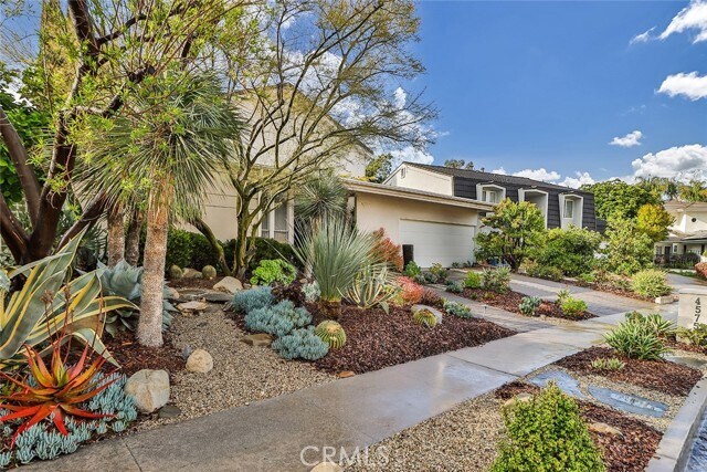 Building Photo - 4575 De Celis Pl