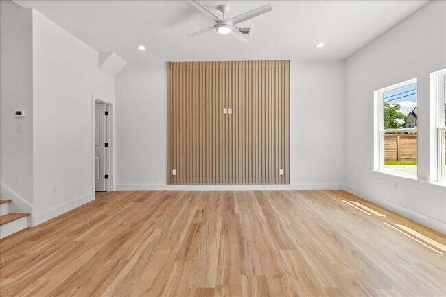 Foto del edificio - 8321 Observatory St