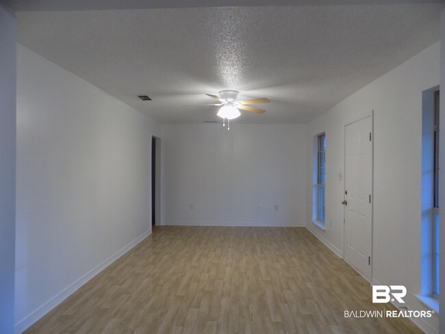 Building Photo - 23266 Wilson Dr