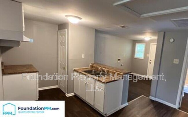 Foto del edificio - 3259 Cypress Rd