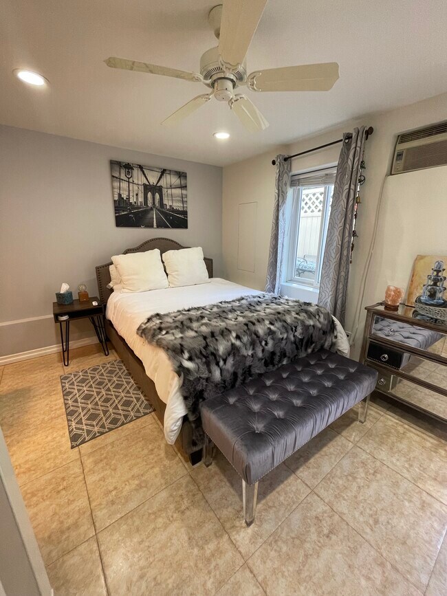 4968 Calderon Rd, Woodland Hills, CA 91364 House Rental in Woodland