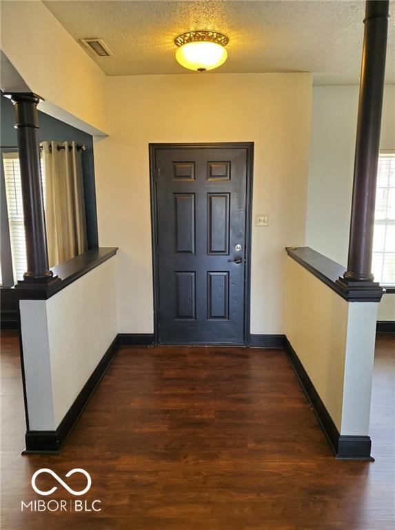 Foto del edificio - 5643 N Rockingham Ln