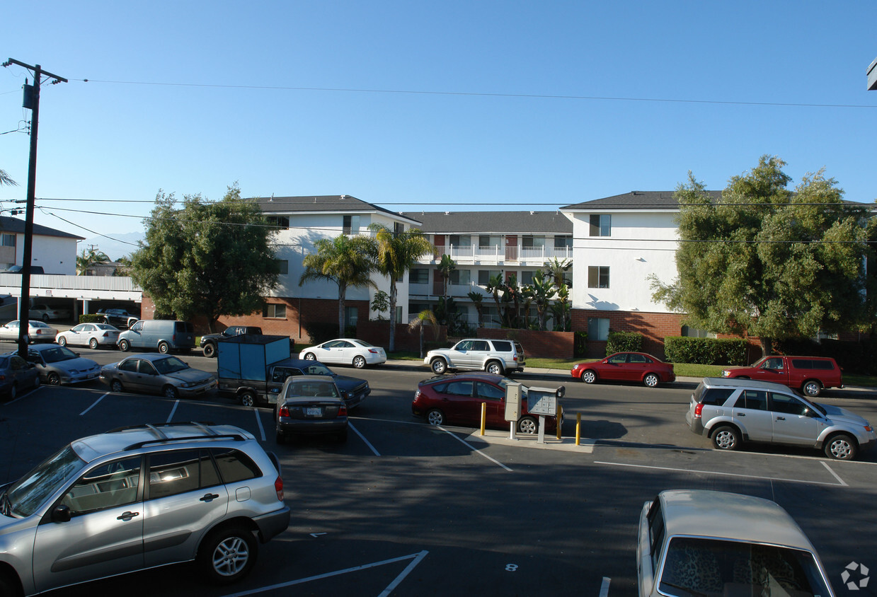 Primary Photo - Embarcadero Apartments