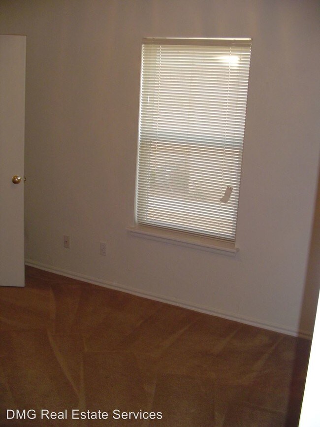 Building Photo - 1624 High Cir