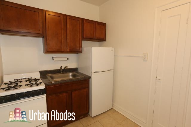 Building Photo - 4823 N Damen Ave