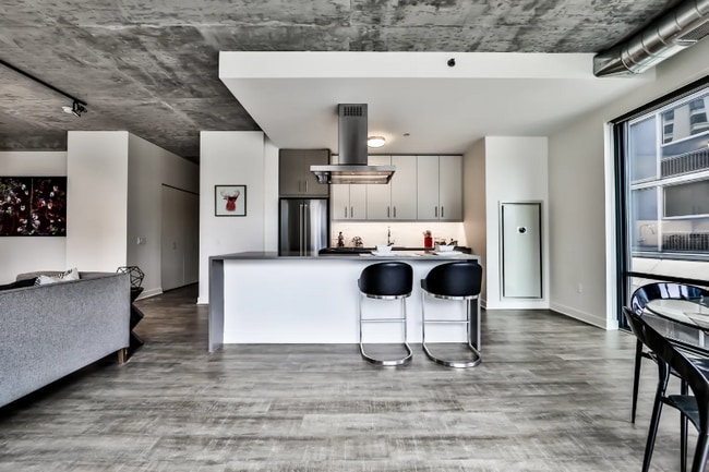 Foto del edificio - 397 E Ohio St