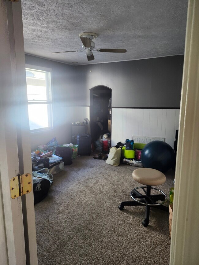 Building Photo - 3334 W 129th St