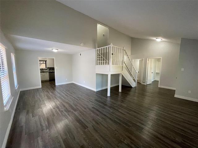 Foto del edificio - 8802 Deerwood Dr