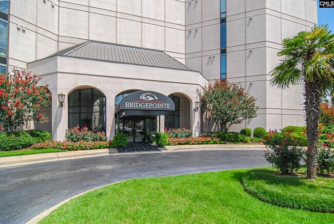 Building Photo - 100 Sunset Blvd