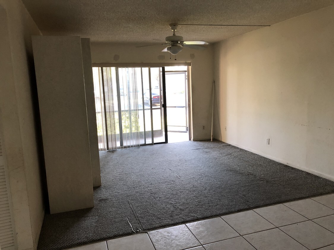 Foto principal - 4269 NW 89th Ave