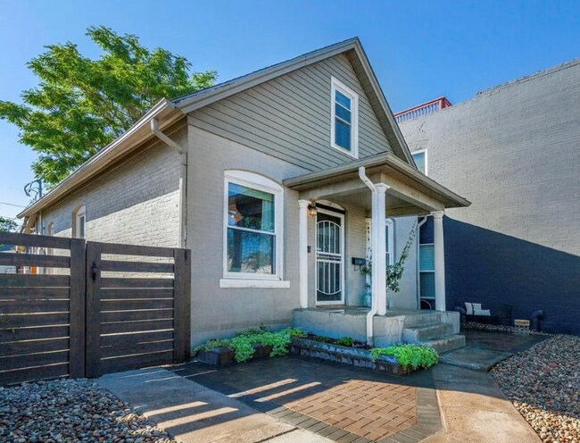 Foto del edificio - 4111 Raritan St