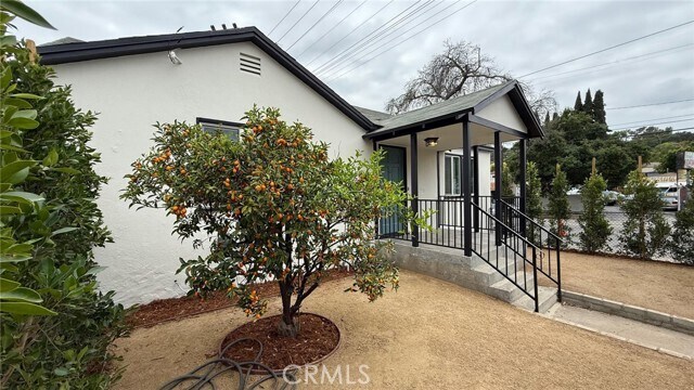 Foto del edificio - 6100 Strickland Ave