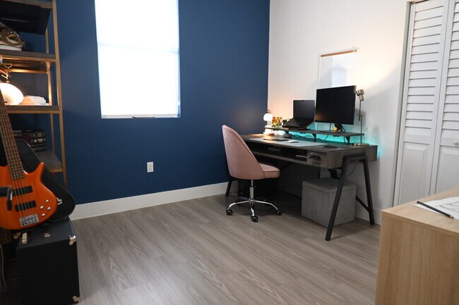 Foto del edificio - 1619 NE 109th St