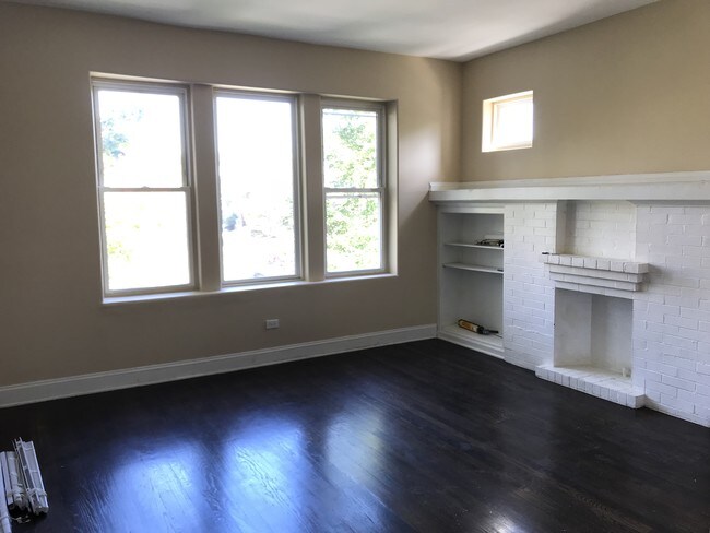Building Photo - 1239 W 81st St